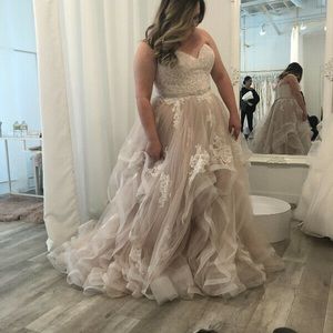 Stella York wedding dress SIZE 20